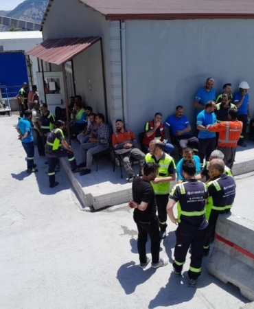 elazigda-eti-krom-iscilerinin-talepleri-karsilandi-calisanlar-is-basi-yapti-j8tYP5nV.jpg