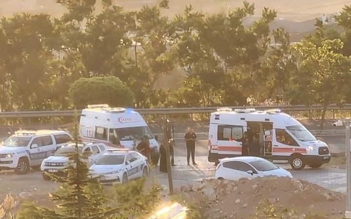 elazigda-iki-otomobil-carpisti-6-yarali-lQ656rO3.jpg