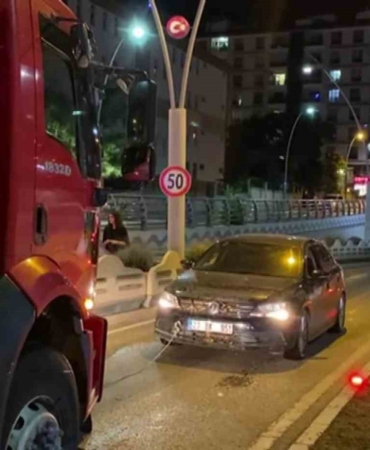 elazigda-saganak-yagis-alt-gecidi-su-basti-3-kisi-kurtarildi-6Wv7v8qE.jpg