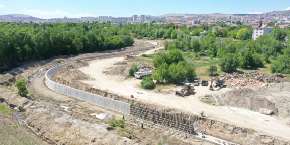 Elazığ’da başlanan taşkın koruma inşaatı devam ediyor