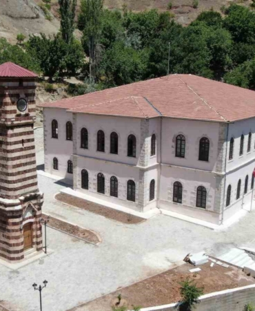 elazigin-maden-ilcesinde-bulunan-133-yillik-tarihi-konak-ilceye-hizmet-veriyor-jTdhI6Ok.jpg