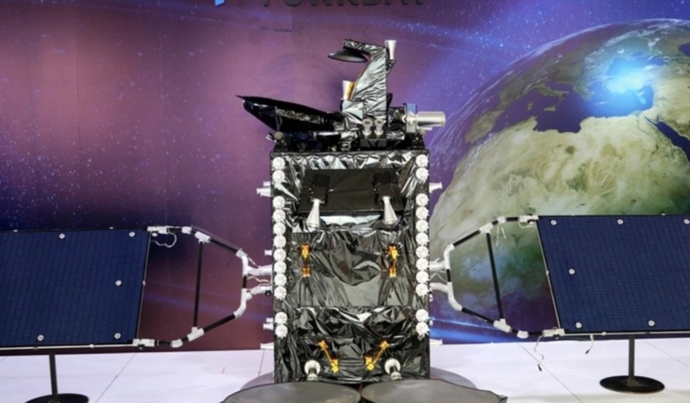 elon-muskin-sirketi-spacex-turksat-6ayi-yorungeye-birakacak-YfBYvudD.jpg