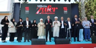 erdogan-15-temmuza-tiyatro-diyenleri-kiyamete-kadar-affetmeyecegiz-Ul7uhpbz.jpg