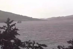 feribot-siddetli-firtinadan-dolayi-iskeleye-yanasamadi-d7rJTY9S.jpg