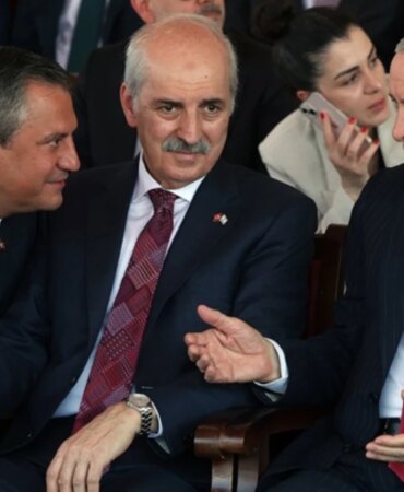 kktcdeki-torende-dikkat-ceken-anlar-erdogan-bahceli-ve-ozel-yan-yana-9cstRaFc.jpg
