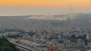 lubnanin-baskenti-beyrutta-siddetli-patlama-dahiye-bolgesinde-binalar-yerle-bir-oldu-1J4uaRve.jpg