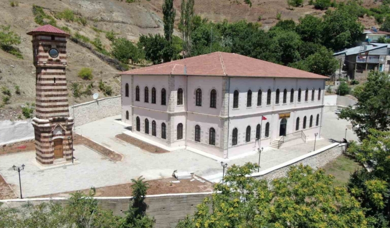 maden-ilcesi-tarihi-ve-tescilli-yapilari-ile-ilgi-odagi-KlpZZRn2.jpg