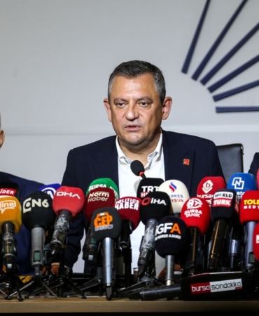 ozgur-ozel-chpli-belediyelere-yapilan-mali-darbe-girisimi-kabul-edilemez-H56ACmeT.jpg