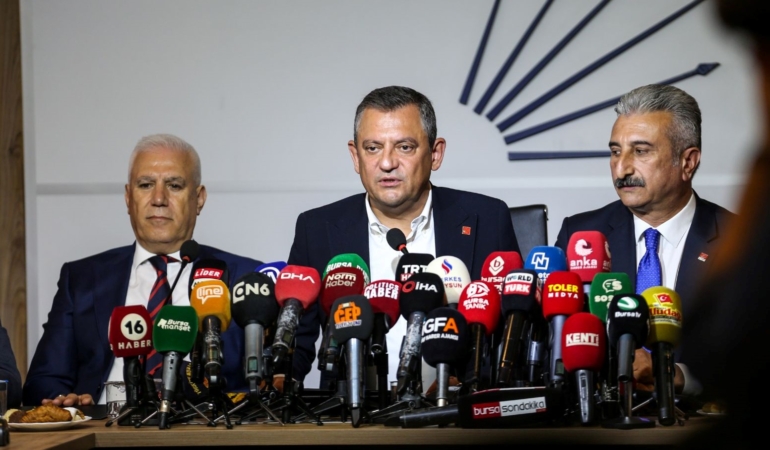 ozgur-ozel-chpli-belediyelere-yapilan-mali-darbe-girisimi-kabul-edilemez-H56ACmeT.jpg