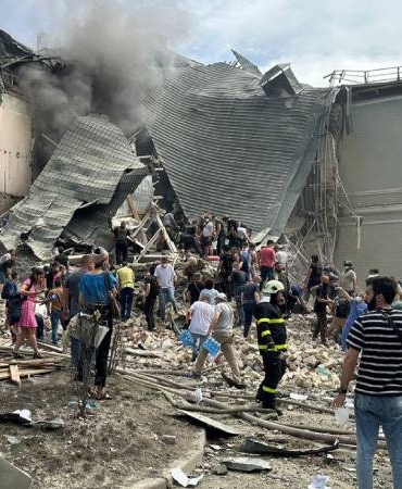 rusya-ukraynanin-baskenti-kievdeki-bir-cocuk-hastanesini-hedef-aldi-20den-fazla-kisi-oldu-vMEfesGP.jpg