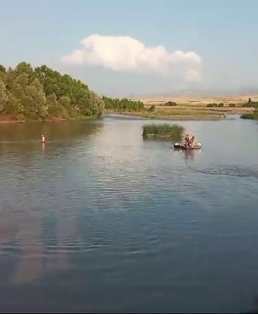 serinlemek-icin-suya-giren-3-cocuktan-biri-kurtarildi-biri-oldu-77GeVZf2.jpg
