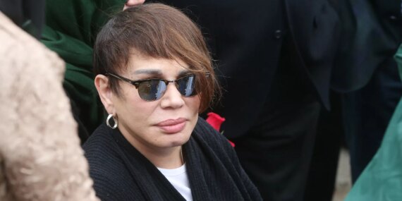 Sezen Aksu Telefon Dolandırıcılarının Hedefi Oldu: 420 Bin TL Dolandırıldı Sezen Aksu Telefon Dolandırıcılarının Hedefi Oldu: 420 Bin TL Dolandırıldı