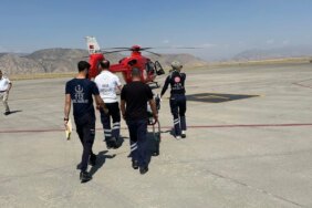Şırnak'ta Uykusundan Uyanmayan 3 Yaşındaki Çocuk Ambulans Helikopterle Elazığ'a Getirildi sirnakta-uykusundan-uyanmayan-3-yasindaki-cocuk-ambulans-helikopterle-elaziga-getirildi-TqMhLcvI.jpg