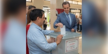 suriyede-parlamento-secimleri-basladi-besar-esad-oy-kullandi-wnMJAj8c.jpg