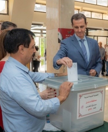 suriyede-parlamento-secimleri-basladi-besar-esad-oy-kullandi-wnMJAj8c.jpg