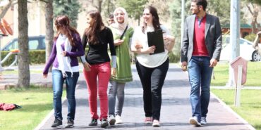 Üniversiteye Yeni Başlayacak Öğrencilere Rehber: Kampüs Hayatı ve Hazırlık İpuçları