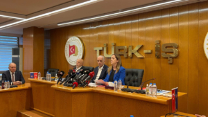 uc-sendikadan-ortak-bildiri-asgari-ucrete-acilen-zam-gelmeli-zSi2Y5n6.jpg