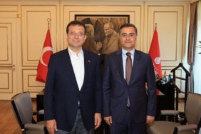 van-buyuksehir-belediye-esbaskanindan-ekrem-imamogluna-ziyaret-acNUsPwI.jpg