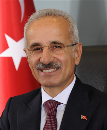 Ulaştırma ve Altyapı Bakanı Abdulkadir Uraloğlu