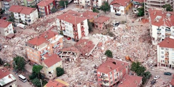 17 Ağustos Depremi: Türkiye’yi Derinden Sarsan Felaketin 25. Yıl Dönümü 17 Ağustos Depremi: Türkiye’yi Derinden Sarsan Felaketin 25. Yıl Dönümü