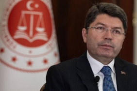 adalet-bakani-tunc-2-suriyelinin-adalet-bakanliginda-ise-alindigi-iddiasini-yalanladi-O5JRzYlt.jpg