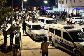 Barış için bir araya geldi husumetlilerine kurşun yağdırıp intihar etti: 3 ölü, 1 yaralı baris-icin-bir-araya-geldi-husumetlilerine-kursun-yagdirip-intihar-etti-3-olu-1-yarali-73SsMP91.jpg