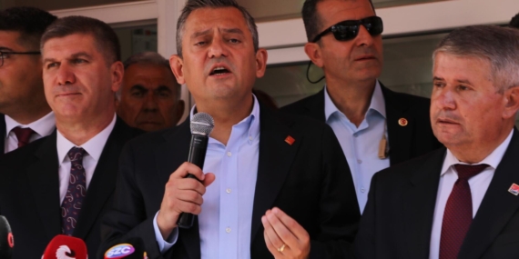 CHP lideri Özel, 'emekli maaşı artırılması gerek' diyerek konuştu: 'İktidarda halkın iktidarı yok' CHP lideri Özel, ’emekli maaşı artırılması gerek’ diyerek konuştu: ‘İktidarda halkın iktidarı yok’