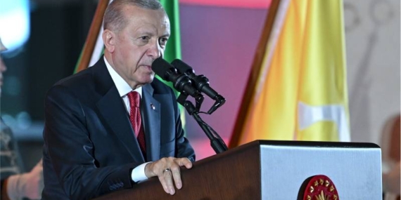 Cumhurbaşkanı Erdoğan: "Ekonomik Sıkıntılar Geçicidir, Asıl Önemli Olan İç Cephemizi Korumaktır" Cumhurbaşkanı Erdoğan: “Ekonomik Sıkıntılar Geçicidir, Asıl Önemli Olan İç Cephemizi Korumaktır”