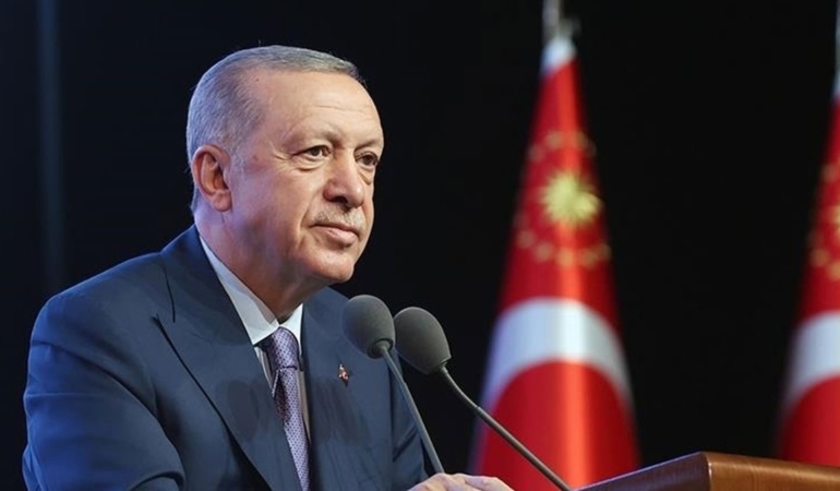 cumhurbaskani-erdoganin-instagramdan-hayirli-cumalar-paylasti-sonra-kaldirildi-UzdkFxr8.jpg