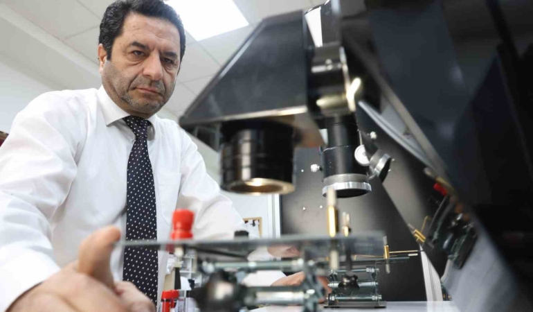 einsteinin-nobel-teorisini-kanitlayan-turk-profesor-online-savaslar-cagi-basladi-jsibzhlX.jpg