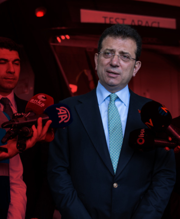İBB Başkanlığı İçin Yeni Bir Dönem Mi Başlıyor? ekrem-imamoglunun-hapis-cezasiyla-ilgili-iddialar-yalanlandi-ijYxqaaB.jpg
