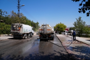 elazig-belediyesi-temizlik-calismalarini-surduruyor-i6mWxKZN.jpg