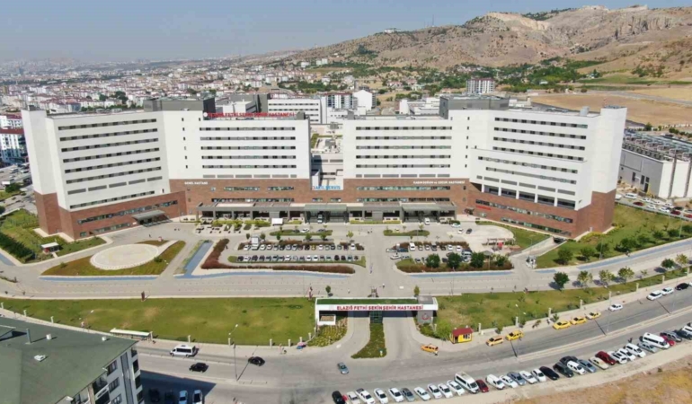 elazig-fethi-sekin-sehir-hastanesi-11-milyon-hastaya-sifa-oldu-VHuv41SS.jpg