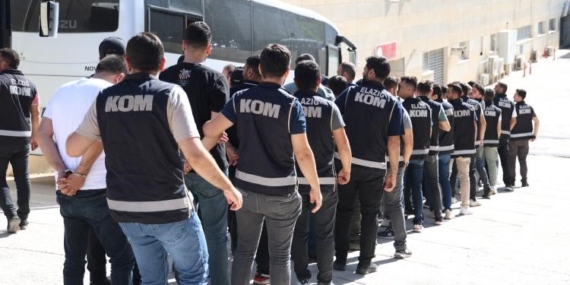 Elazığ Merkezli “Kuyu-16” Operasyonunda 11 Kişi Tutuklandı Elazığ Merkezli “Kuyu-16” Operasyonunda 11 Kişi Tutuklandı