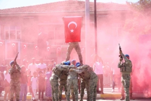 elazigda-30-agustos-zafer-bayrami-coskuyla-kutlandi-SAIB6pIp.jpg