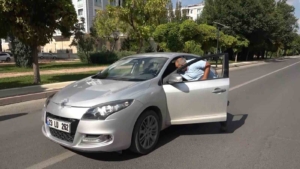 elazigda-dron-destekli-trafik-denetiminde-kurallara-uymayan-suruculere-ceza-yagdi-bdNE9tlE.jpg