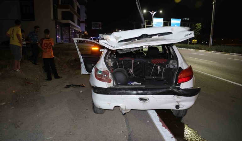 elazigda-iki-otomobil-carpisti-1-kisi-yaralandi-elq7ITQ6.jpg