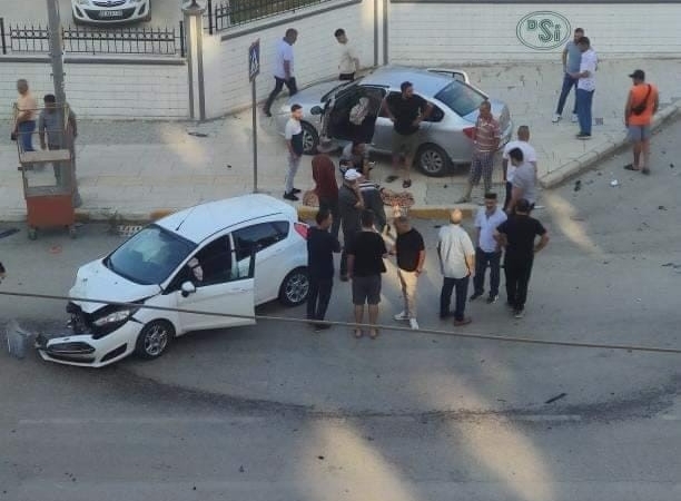elazigda-iki-otomobil-carpisti1-yarali-UvaD7YNJ.jpg