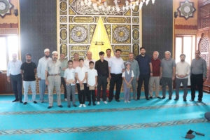 elazigda-kuran-i-kerimi-guzel-okuma-il-yarismasi-yapildi-4GkYlXVr.jpg