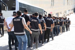 elazigda-kuyu-16-operasyonu-17-supheli-adliyeye-sevk-edildi-Y5tZDFZj.jpg