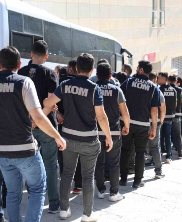 elazigda-kuyu-16-operasyonu-17-supheli-adliyeye-sevk-edildi-Y5tZDFZj.jpg