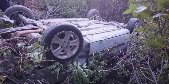 Elazığ'da Otomobil Uçuruma Yuvarlandı: 4 Yaralı Elazığ’da Otomobil Uçuruma Yuvarlandı: 4 Yaralı