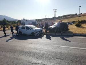 elazigda-trafik-kazasi-1-yarali-BWGJaAAV.jpg