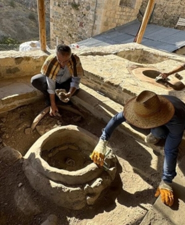 elazigdaki-harput-kalesinde-1000-yillik-sanayi-sitesi-ortaya-cikarildi-kqZ1hWFt.jpg