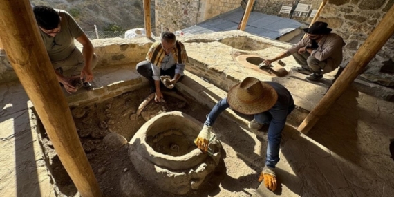 Elazığ'daki Harput Kalesi'nde 1.000 Yıllık "Sanayi Sitesi" Ortaya Çıkarıldı Elazığ’daki Harput Kalesi’nde 1.000 Yıllık “Sanayi Sitesi” Ortaya Çıkarıldı