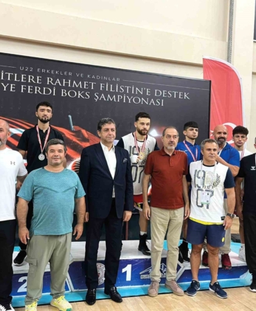 elazigli-boksorden-gumus-ve-bronz-madalya-HuGX6AK4.jpg