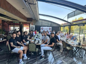 elazigspor-teknik-heyeti-ve-futbolculari-mac-oncesi-duzenlenen-kahvaltida-bir-araya-geldi-2y7kUFC5.jpg