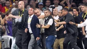 fenerbahce-goztepe-ali-koc-u-iterek-dusuren-17731845_amp