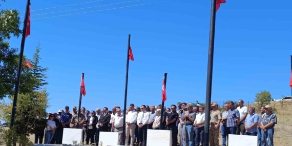 Güneybaşı Köyü'nde Şehitler Anısına Tören Düzenlendi Güneybaşı Köyü’nde Şehitler Anısına Tören Düzenlendi