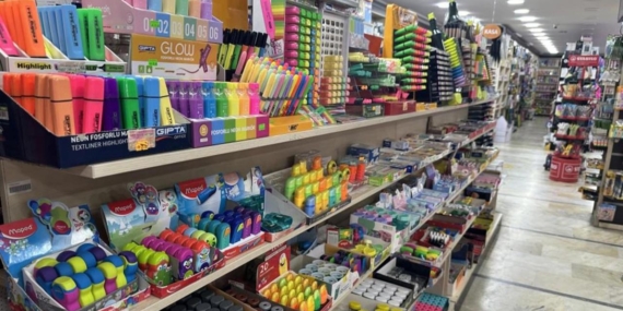 Okul Alışverişinde Fiyatlar Uçtu: Velilere Kalite Uyarısı Okul Alışverişinde Fiyatlar Uçtu: Velilere Kalite Uyarısı